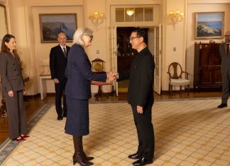 New Chinese Ambassador Liu Jinsong Presents Credentials to Governor-General